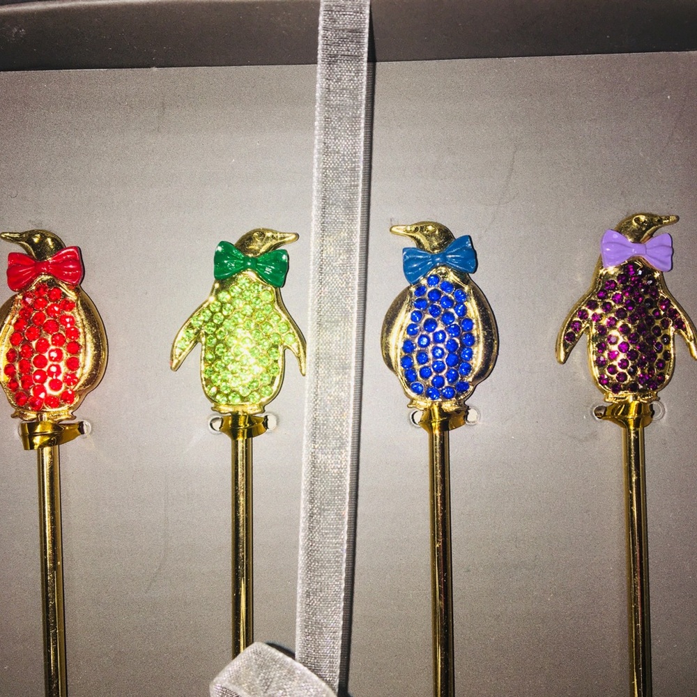 Penguin bar/wine set